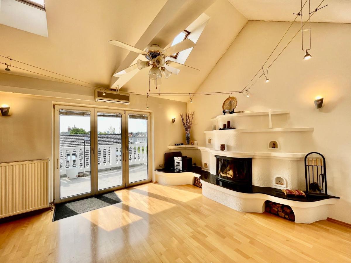 Atemberaubendes Loft Mit Pool Apartment Wina Bagian luar foto